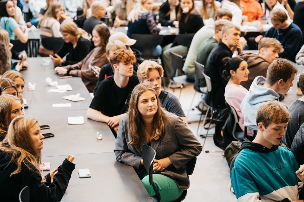 Elever til morgensamling