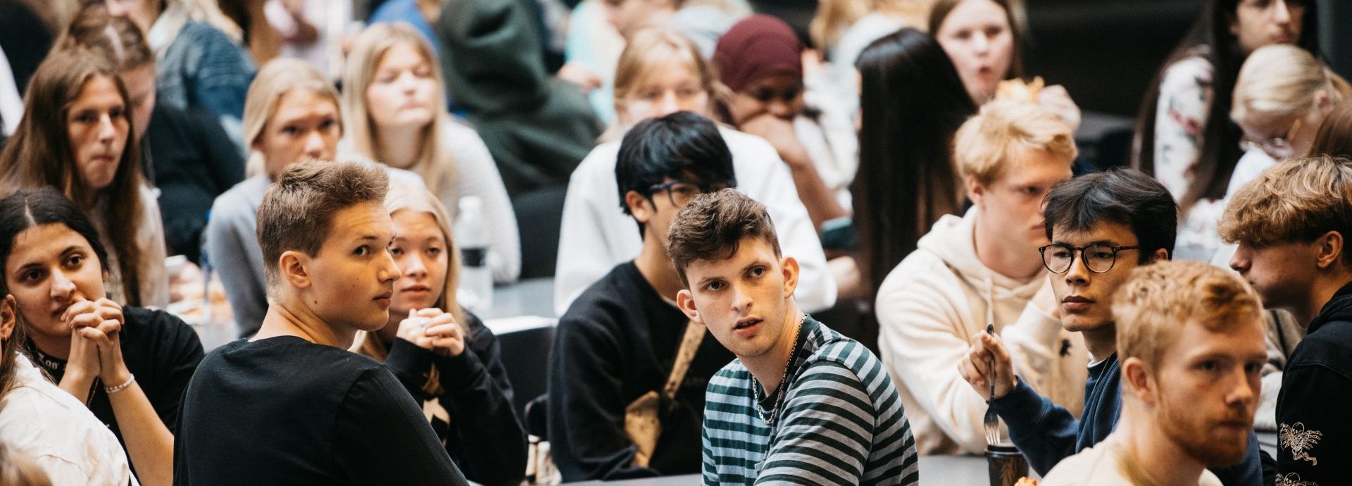 elever til fælles arrangement