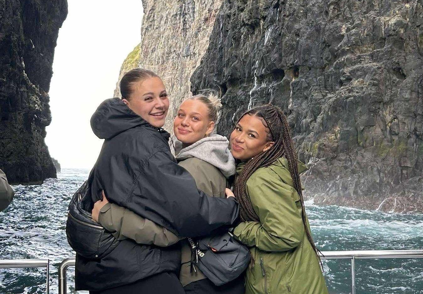 elever ude og sejle på Færøerne